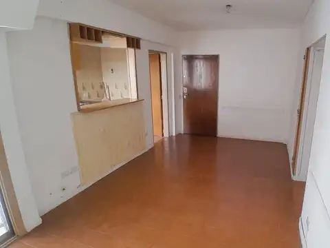 Jose Marmol 2100, Piso 7