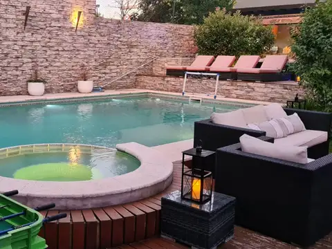 Casa en Venta en Liniers, USD 900.000