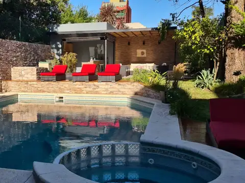 Casa 4 ambientes con 5 baños