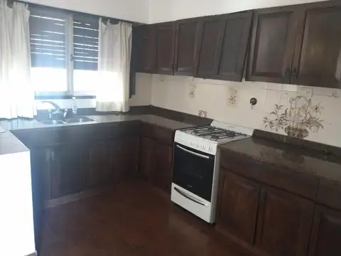 Depto Tipo Casa en Alquiler de 2 dormitorios