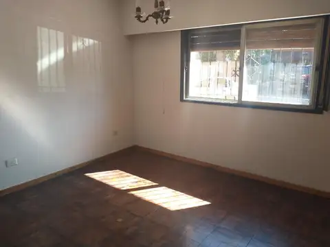 Depto Tipo Casa en Alquiler 35 años