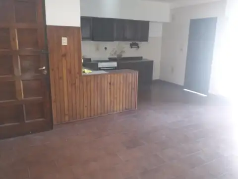 Depto Tipo Casa en Alquiler de 3 ambientes