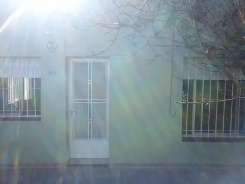 Depto Tipo Casa 2 ambientes con 1 baño