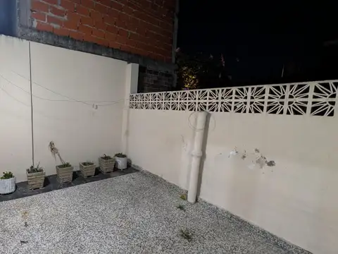 Depto Tipo Casa en Venta de 2 ambientes