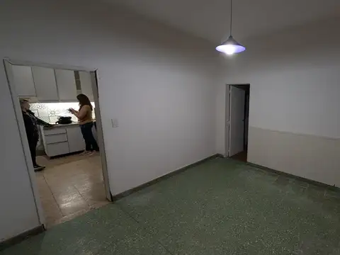 Depto Tipo Casa en Venta 57 años