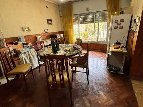 Casa 5 ambientes con 1 baño