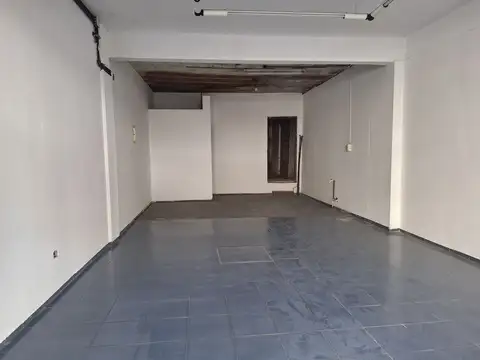 Local de 4,50 x 14,30 mts. en alquiler | Berazategui centro