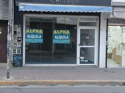 Local de 4,50 x 14,30 mts. en alquiler | Berazategui centro