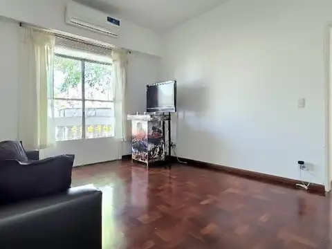 Depto Tipo Casa en Venta 80 años