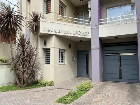 Hermoso Dpto 2 Amb c/ Cochera en Venta