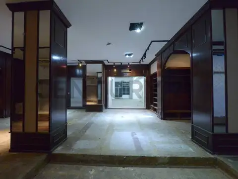 Imponente local en Microcentro - SIN EXPENSAS