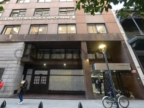 Imponente local en Microcentro - SIN EXPENSAS