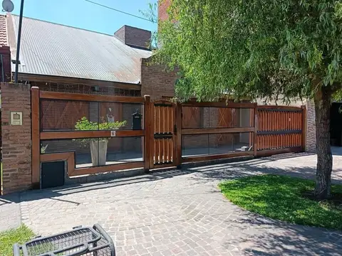 Casa en Burzaco