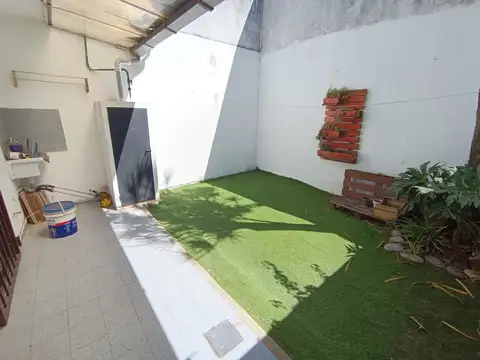 Casa en Alquiler con 1 cochera