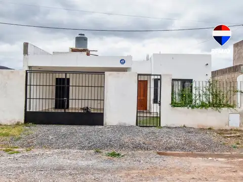 CASA 2 DORMITORIOS VENTA LA CELESTINA CERRILLOS