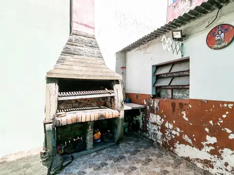 Casa 4 ambientes con 1 baño