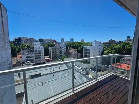 Paraguay 5200, Piso 7