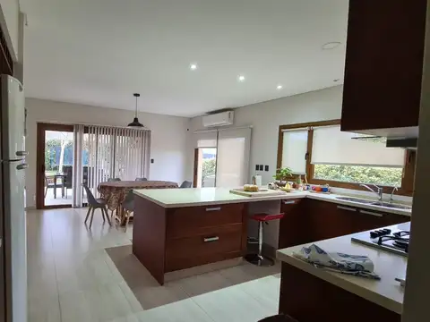 Casa en Alquiler de 3 dormitorios