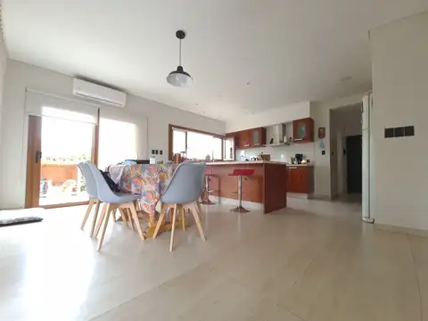 Casa en Alquiler de 3 dormitorios