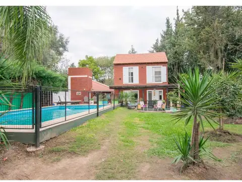 Casa en Venta con 1 cochera