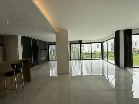 Casa en Alquiler A Estrenar