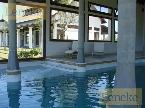 Terreno en Venta en Albanueva, USD 1.050.000
