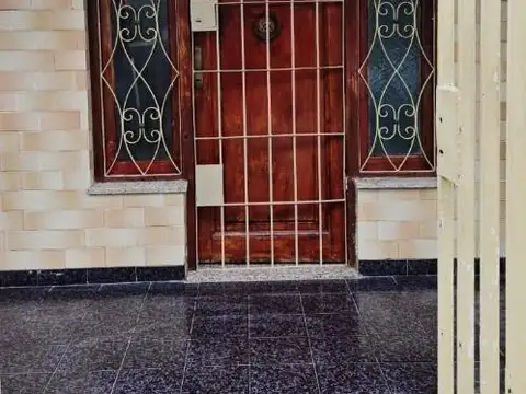 Casa 3amb c/ fondo libre, quincho y piscina