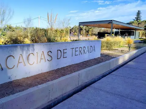 Bº Acacias de Terrada a 500 mts de Ruta 100