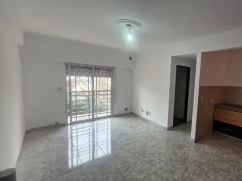Depto Tipo Casa en Alquiler de 2 ambientes
