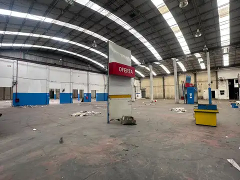 Excelente galpón de 6000m2