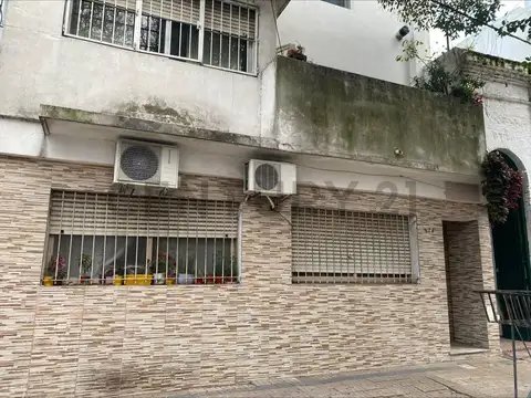 Departamento en venta de dos dormitorios en planta baja. La Plata