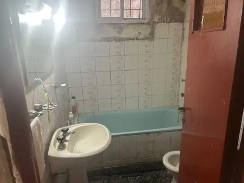 Casa - Venta - Argentina, Lomas de Zamora - HORNOS, GENERAL 1360