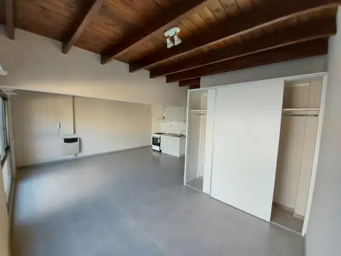 Departamento en Alquiler en Godoy Cruz, $ 400.000