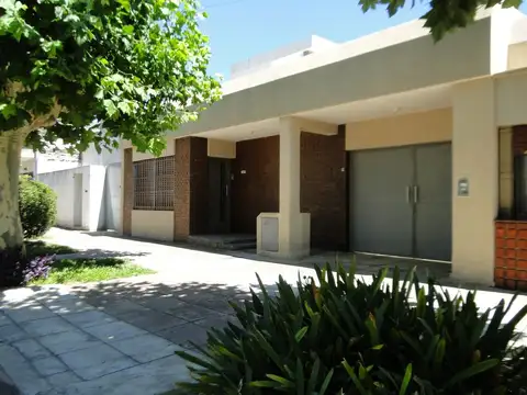Casa en Venta en Villa Sarmiento, Partido de Morón