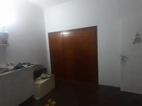 OPORTUNIDAD CASA 3 AMB C FONDO LIBRE COCHERA ESCUCHA OFERTA