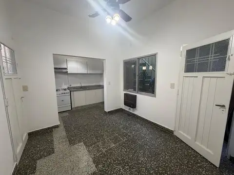 Depto Tipo Casa 4 ambientes con 1 baño