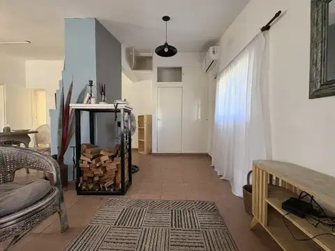 Casa en Venta Los Pinos 2 Dormitorios. Gran Lote 2275 m². Apto Crédito. Oportunidad