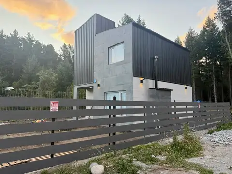 Casa en Alquiler en San Carlos de Bariloche [Cod: 24-630047192872]