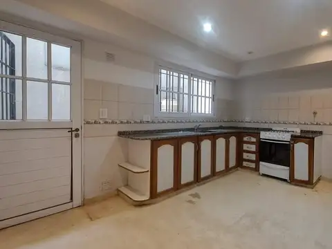 Depto Tipo Casa en Venta con 1 cocheras
