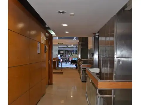 Espectacular Local y oficinas