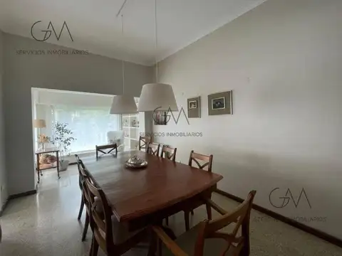 Casa en Alquiler Temporal con 1 cochera