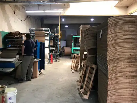 Galpon en Venta 31  mts Fondo