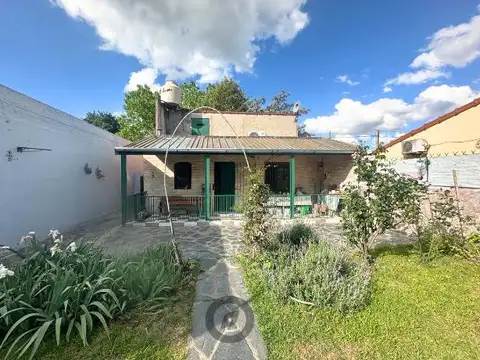 Casa en Venta con 1 cochera