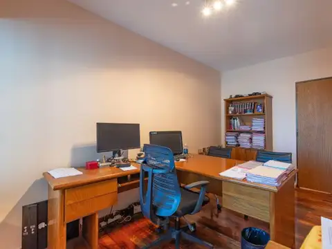 Oficina 3 ambientes con 2 baños
