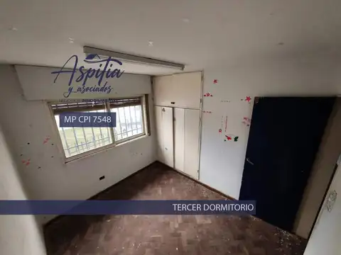 Casa 7 ambientes con 3 baños