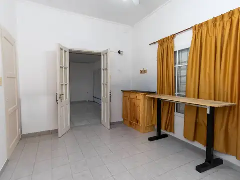 Casa en Venta 2 Dormitorios Cochera y Patio