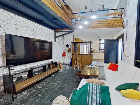 Av. Caseros 500, Piso PB