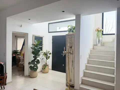 Casa en Alquiler de 4 dormitorios