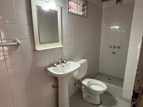 VENTA PH 2 AMBIENTES CON PATIO/ JARDIN - PALOMAR