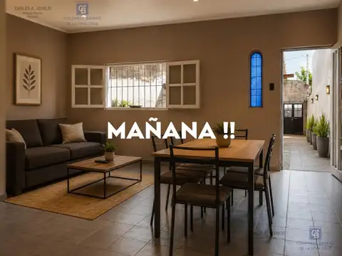 Casa en Venta con 2 cocheras